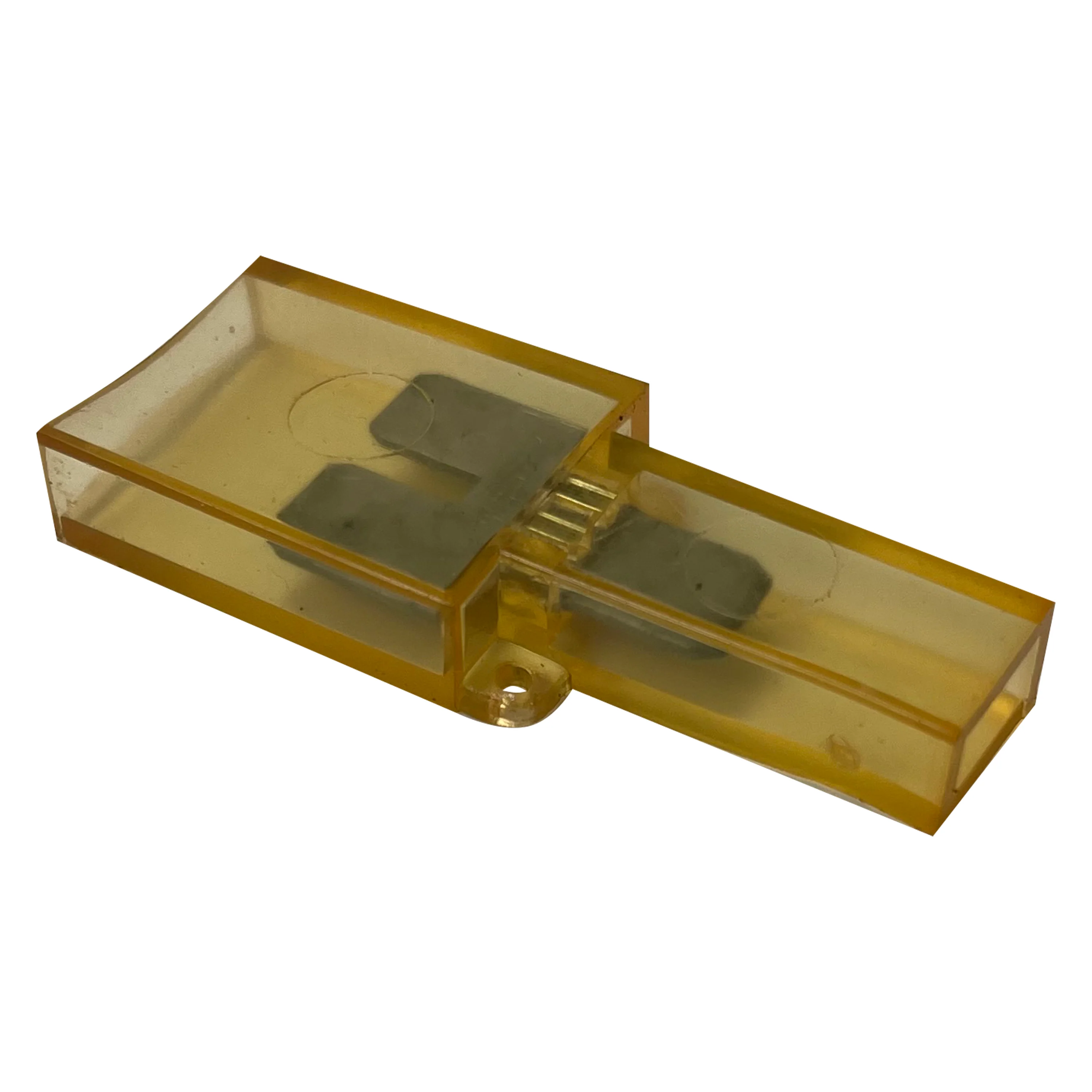 Insulated 1/4 Inch Triple Male Connector Adapter - 100 Pack - Image 4