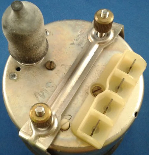 VDO MARINE Engine Synchronizer Gauge 3-1/8" DIAM +/- 400 RPM - Image 2